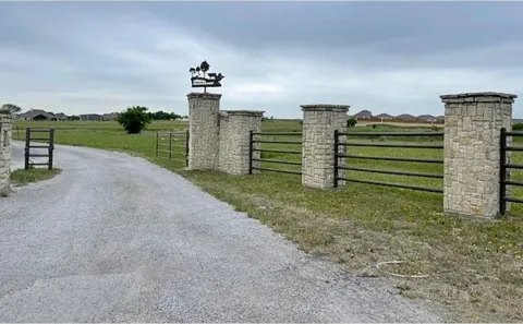 Savanna Drive