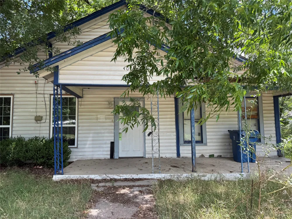 405 S Canton Street Mexia, TX 76667