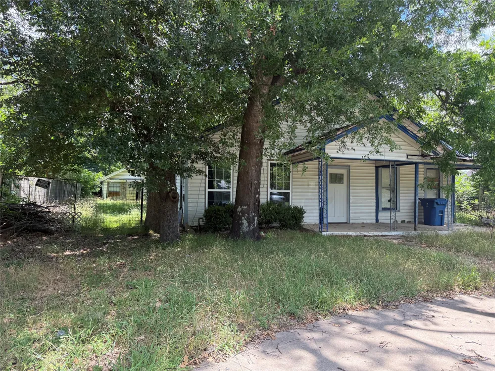 405 S Canton Street Mexia, TX 76667
