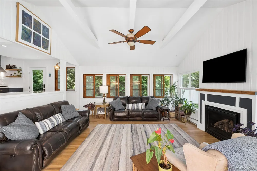16 Union Avenue Center Moriches, NY 11934