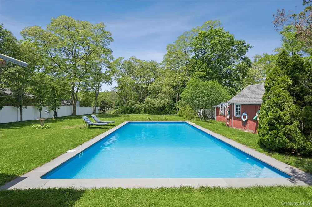 16 Union Avenue Center Moriches, NY 11934