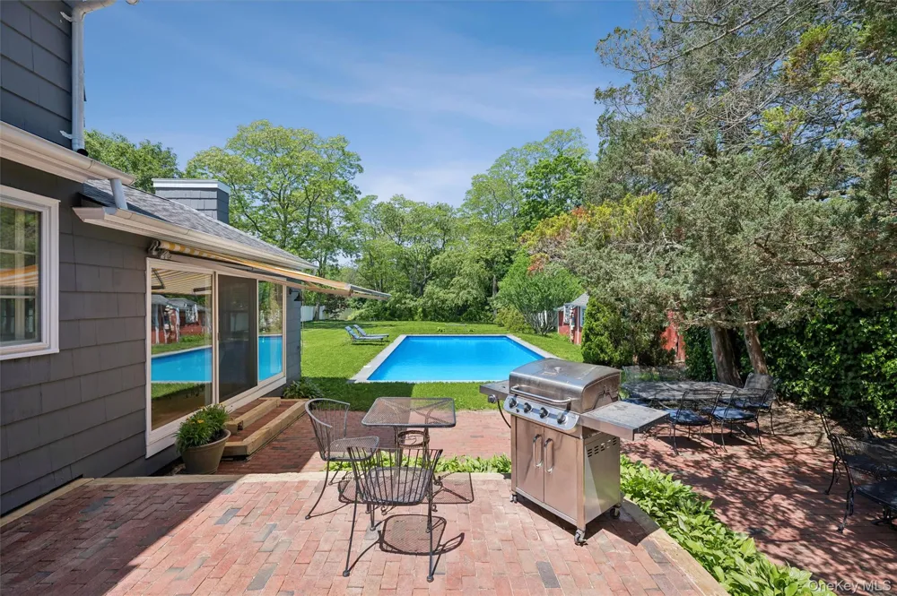 16 Union Avenue Center Moriches, NY 11934