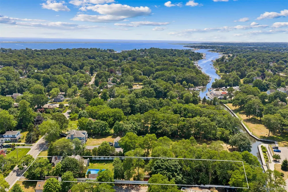 16 Union Avenue Center Moriches, NY 11934