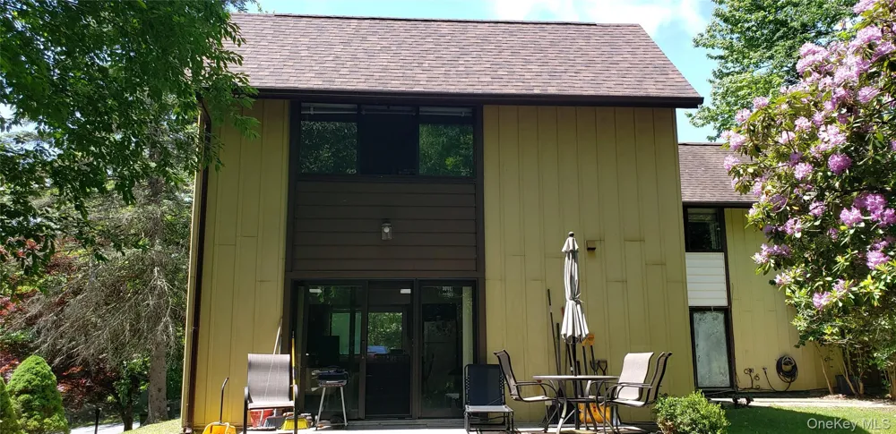 43 Elizabeth Way Kiamesha Lake, NY 12751
