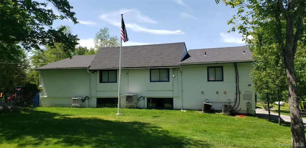 43 Elizabeth Way Kiamesha Lake, NY 12751