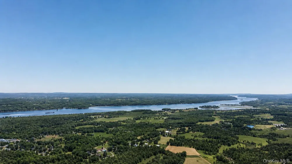 19 Deer Run West Catskill, NY 12414