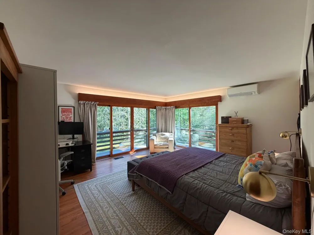 78 Shadom Lane East Hampton, NY 11937
