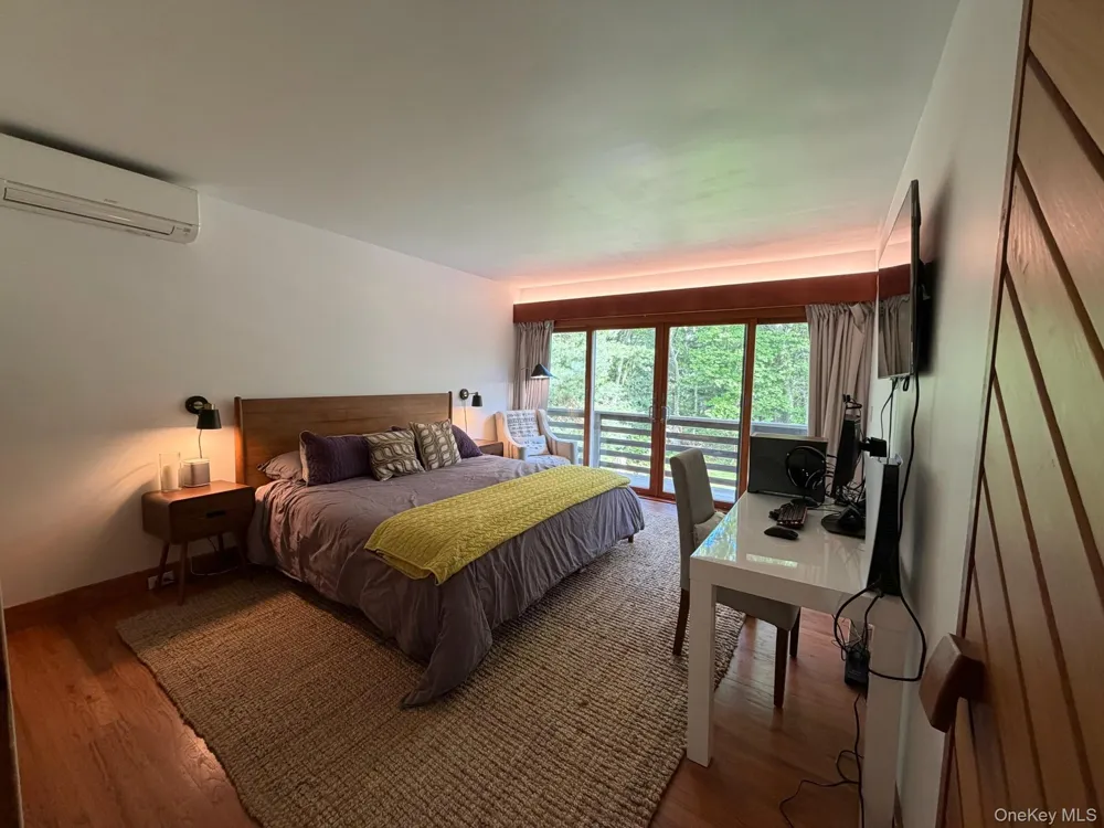 78 Shadom Lane East Hampton, NY 11937