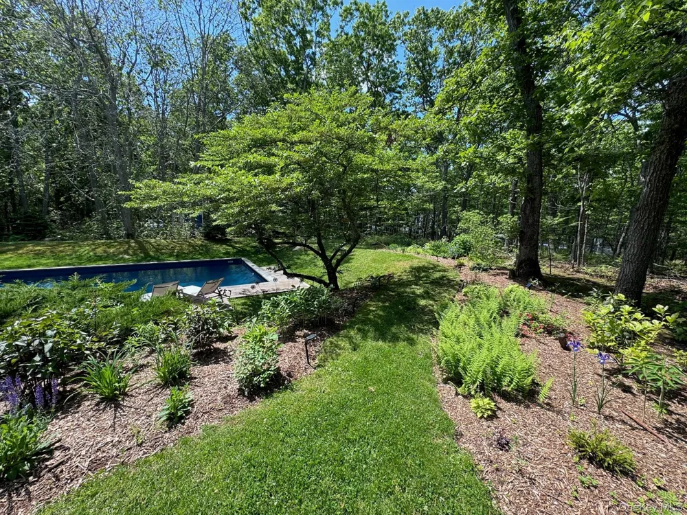 78 Shadom Lane East Hampton, NY 11937
