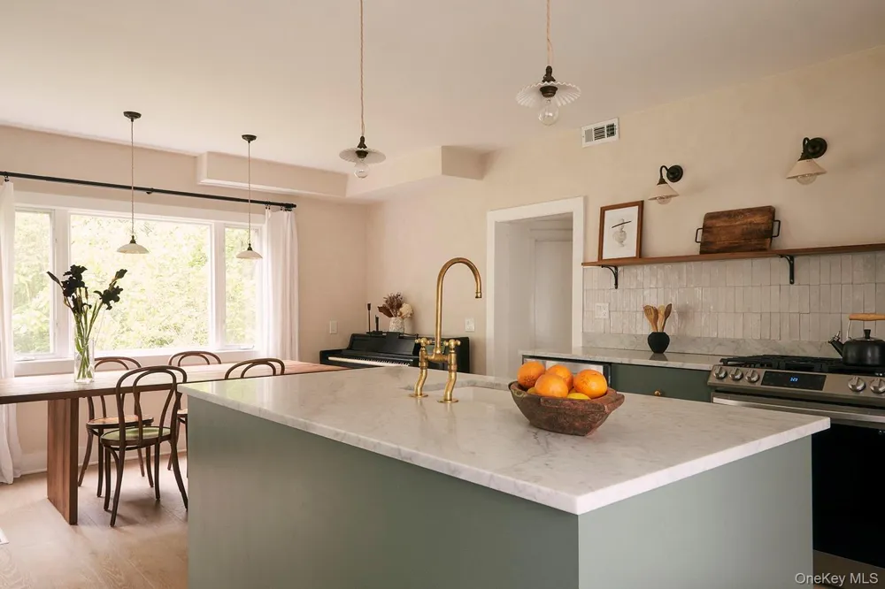 153 Near Road Red Hook, NY 12571