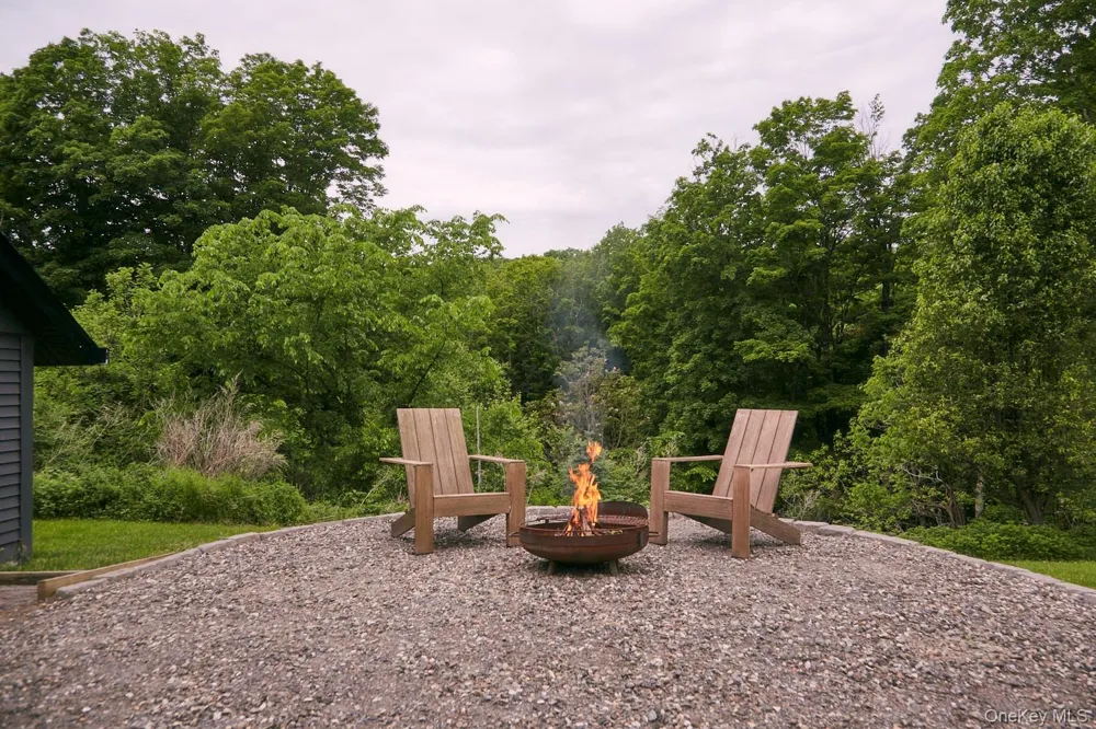 153 Near Road Red Hook, NY 12571