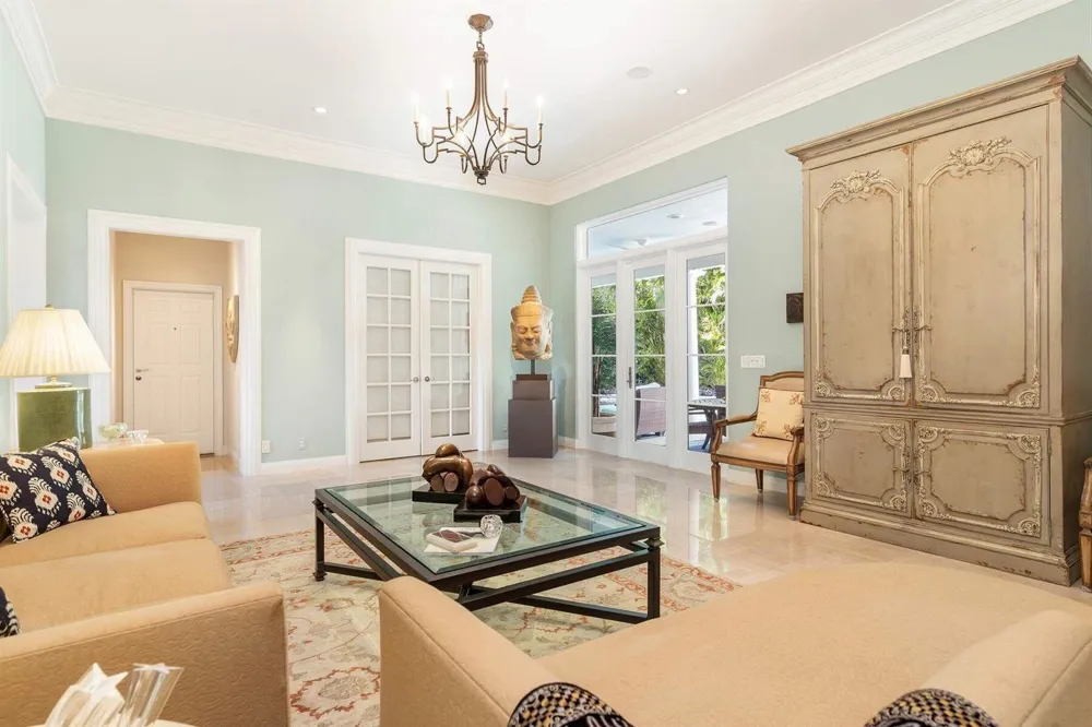 710 COUNTY ROAD Palm Beach, FL 33480