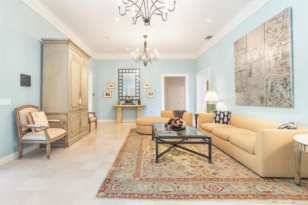 710 COUNTY ROAD Palm Beach, FL 33480