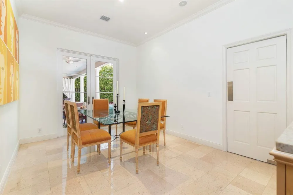 710 COUNTY ROAD Palm Beach, FL 33480