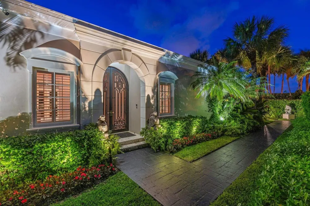 710 COUNTY ROAD Palm Beach, FL 33480