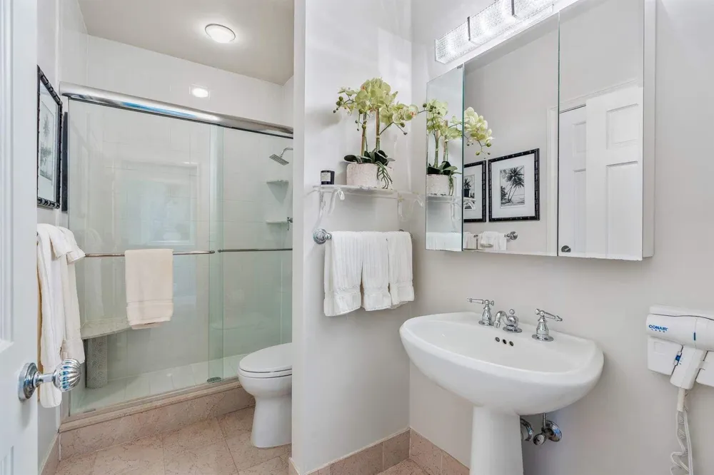 710 COUNTY ROAD Palm Beach, FL 33480