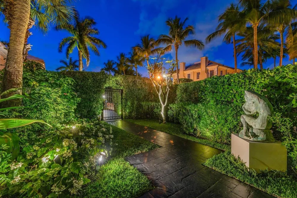 710 COUNTY ROAD Palm Beach, FL 33480