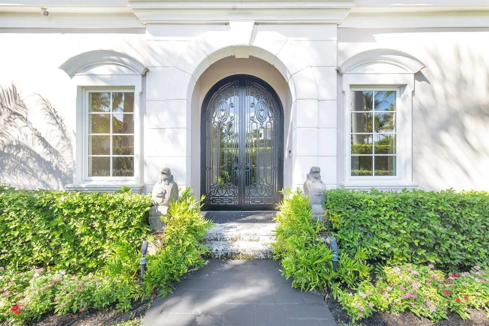 710 COUNTY ROAD Palm Beach, FL 33480