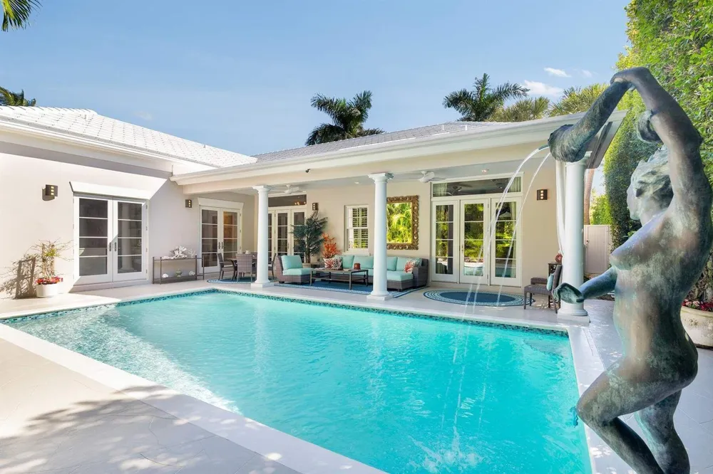 710 COUNTY ROAD Palm Beach, FL 33480