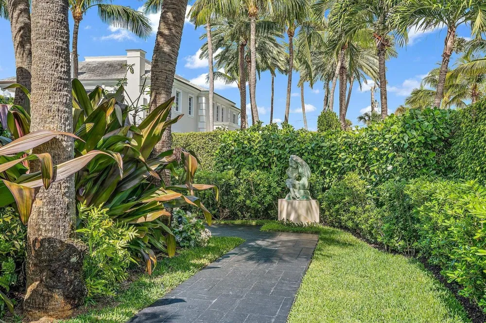 710 COUNTY ROAD Palm Beach, FL 33480