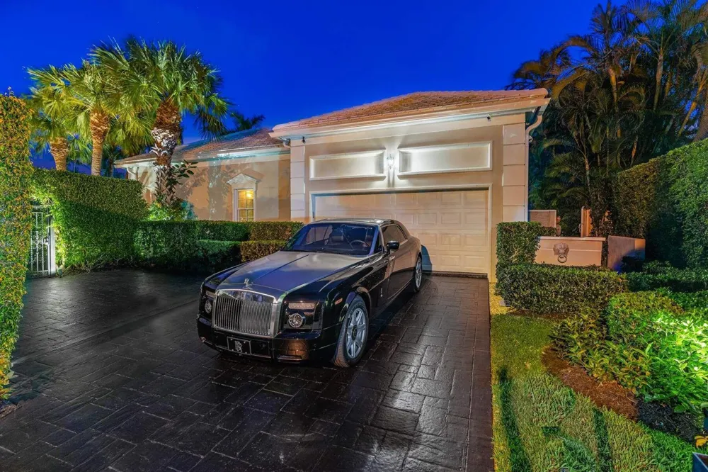 710 COUNTY ROAD Palm Beach, FL 33480