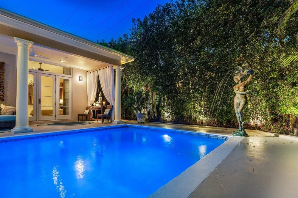 710 COUNTY ROAD Palm Beach, FL 33480