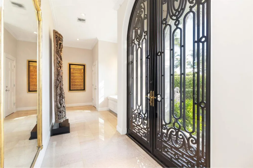 710 COUNTY ROAD Palm Beach, FL 33480