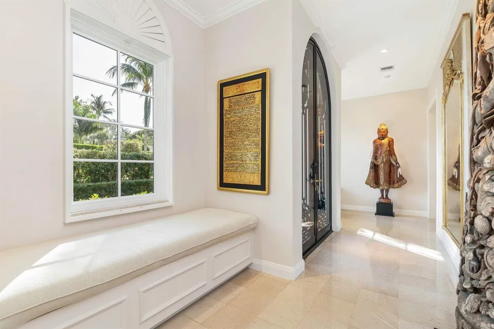 710 COUNTY ROAD Palm Beach, FL 33480