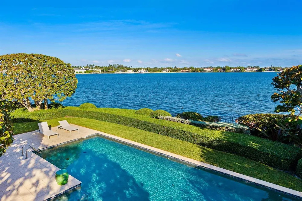 748 Island Drive Palm Beach, FL 33480