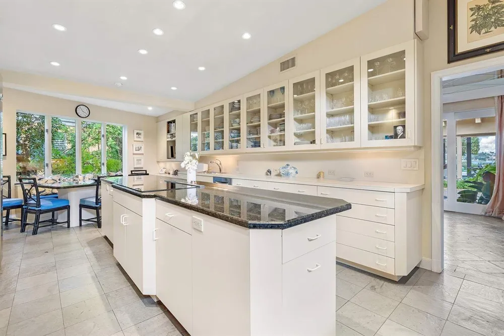 748 Island Drive Palm Beach, FL 33480
