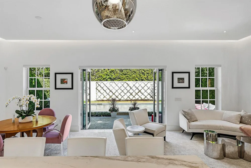 157 Peruvian Avenue Palm Beach, FL 33480
