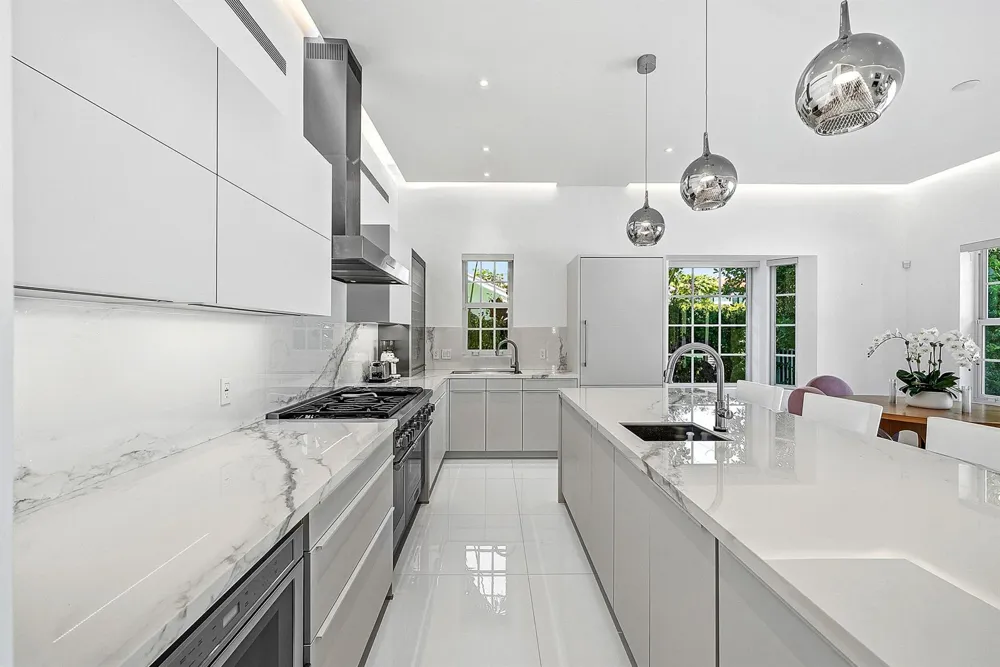 157 Peruvian Avenue Palm Beach, FL 33480