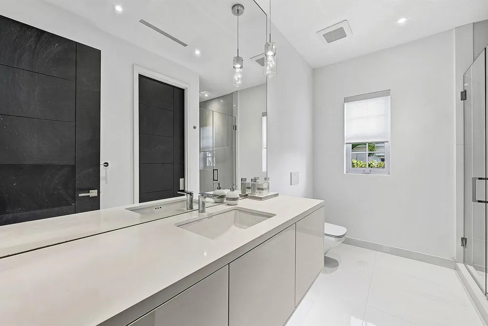 157 Peruvian Avenue Palm Beach, FL 33480