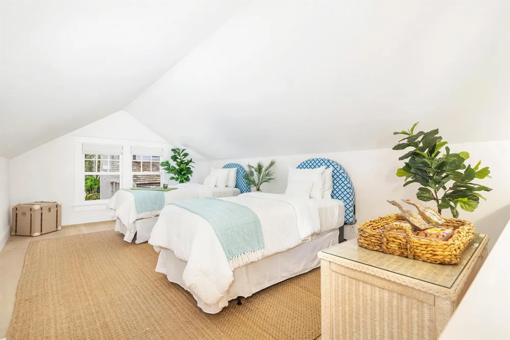 142 Seabreeze Avenue Palm Beach, FL 33480