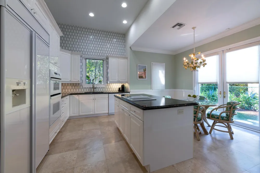 2258 E Ibis Isle Rd Road E Palm Beach, FL 33480