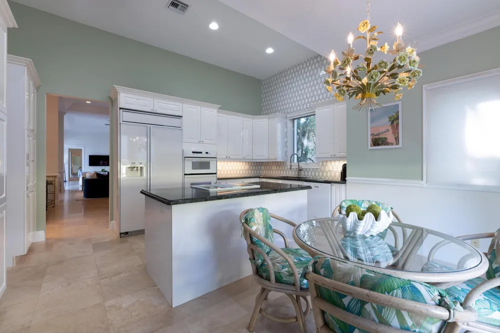 2258 E Ibis Isle Rd Road E Palm Beach, FL 33480