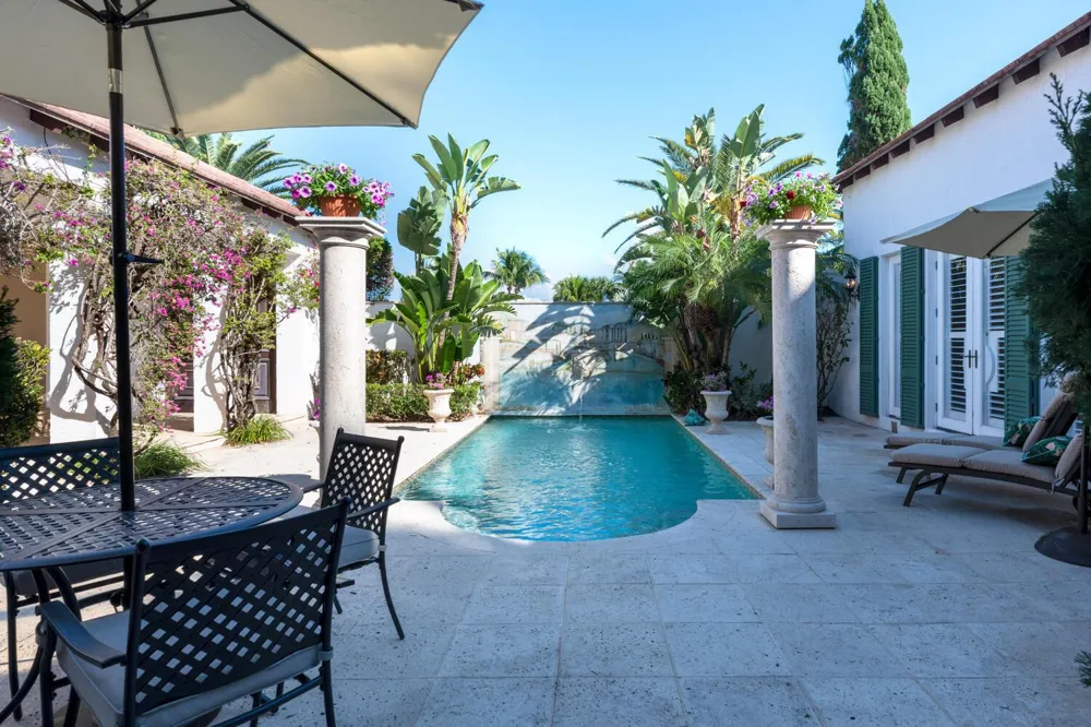2258 E Ibis Isle Rd Road E Palm Beach, FL 33480