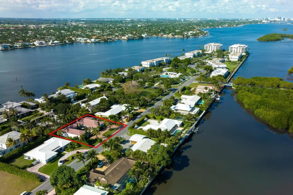 2258 E Ibis Isle Rd Road E Palm Beach, FL 33480