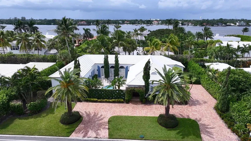 2258 E Ibis Isle Rd Road E Palm Beach, FL 33480