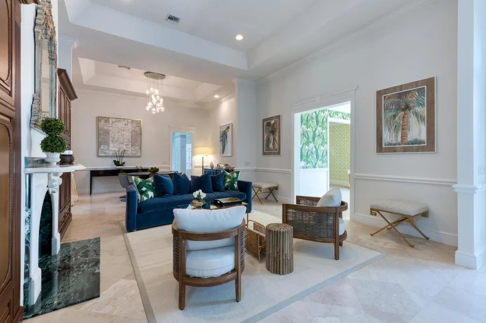 2258 E Ibis Isle Rd Road E Palm Beach, FL 33480