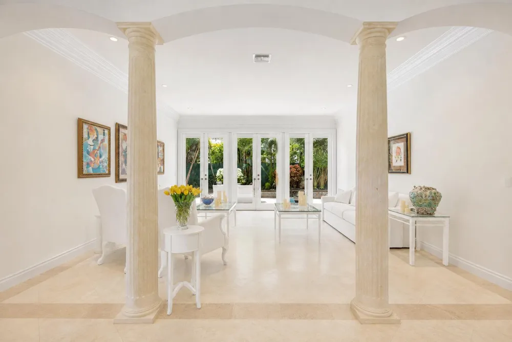 286 Jamaica Lane Palm Beach, FL 33480