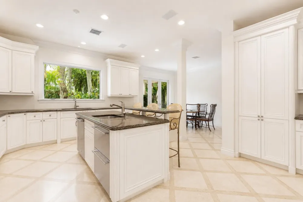 286 Jamaica Lane Palm Beach, FL 33480