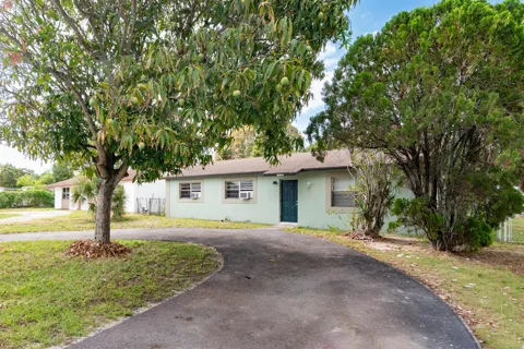 1218 Giller Avenue