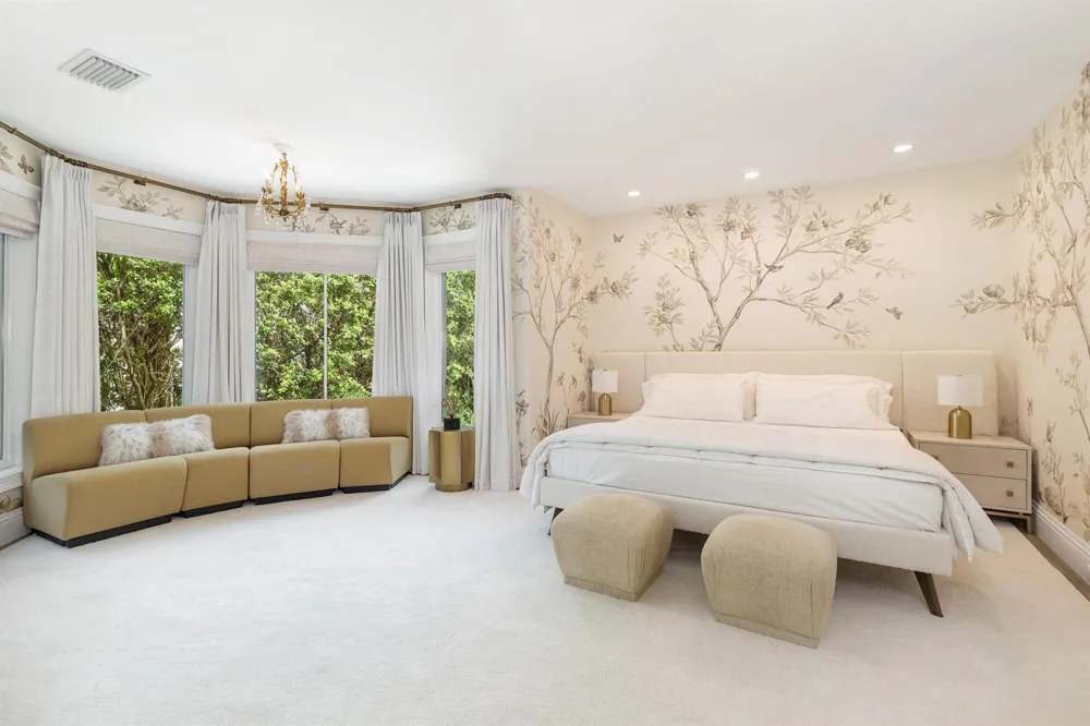 443 Seaview Avenue Palm Beach, FL 33480