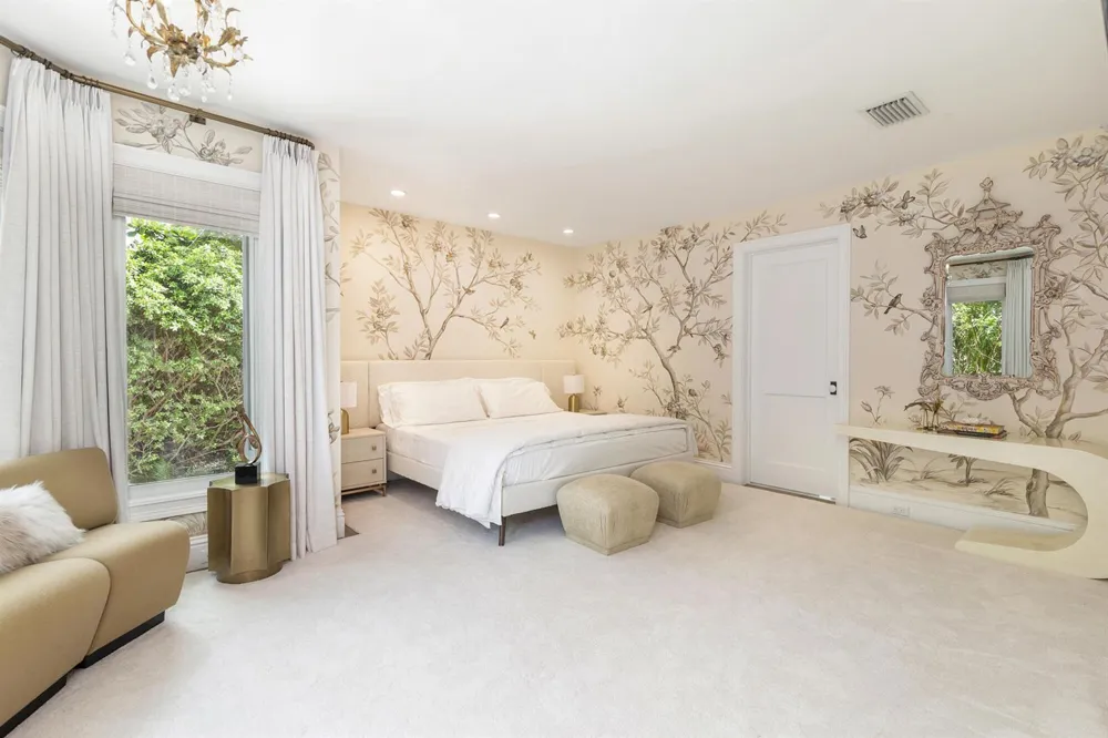 443 Seaview Avenue Palm Beach, FL 33480
