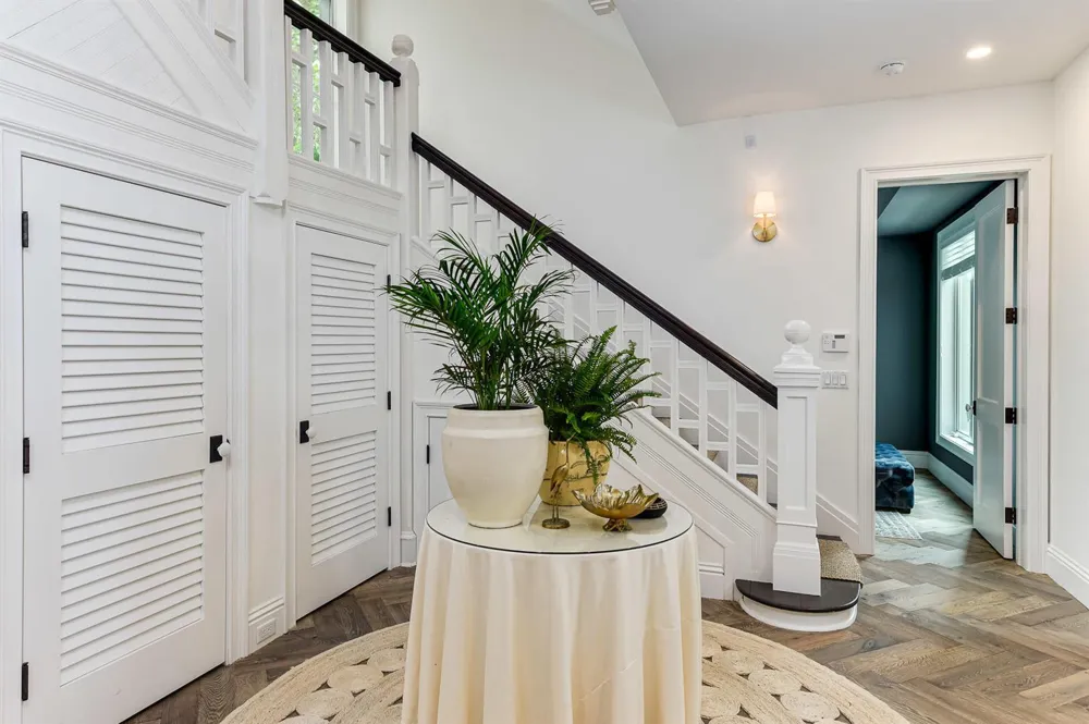 443 Seaview Avenue Palm Beach, FL 33480