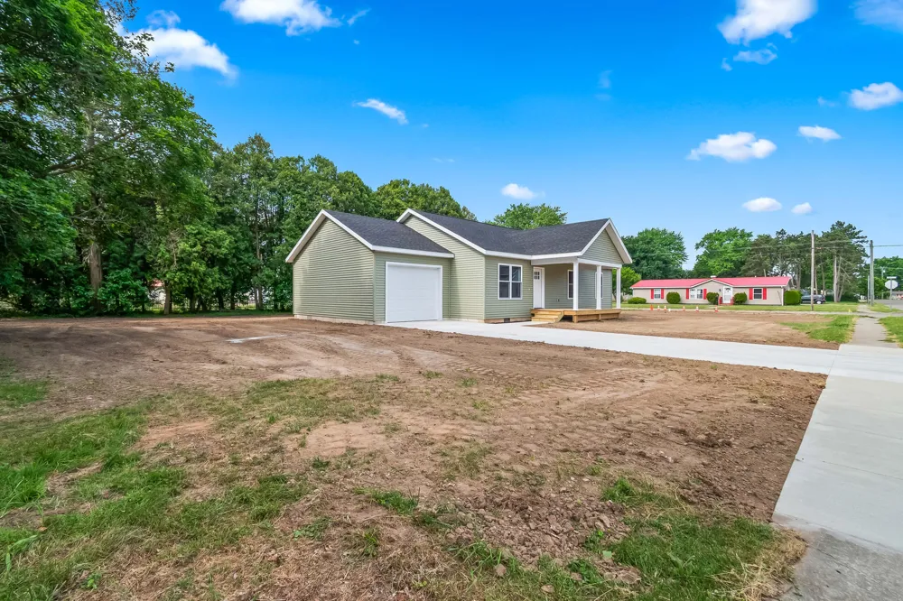 203 Pelton Avenue Coldwater City, MI 49036