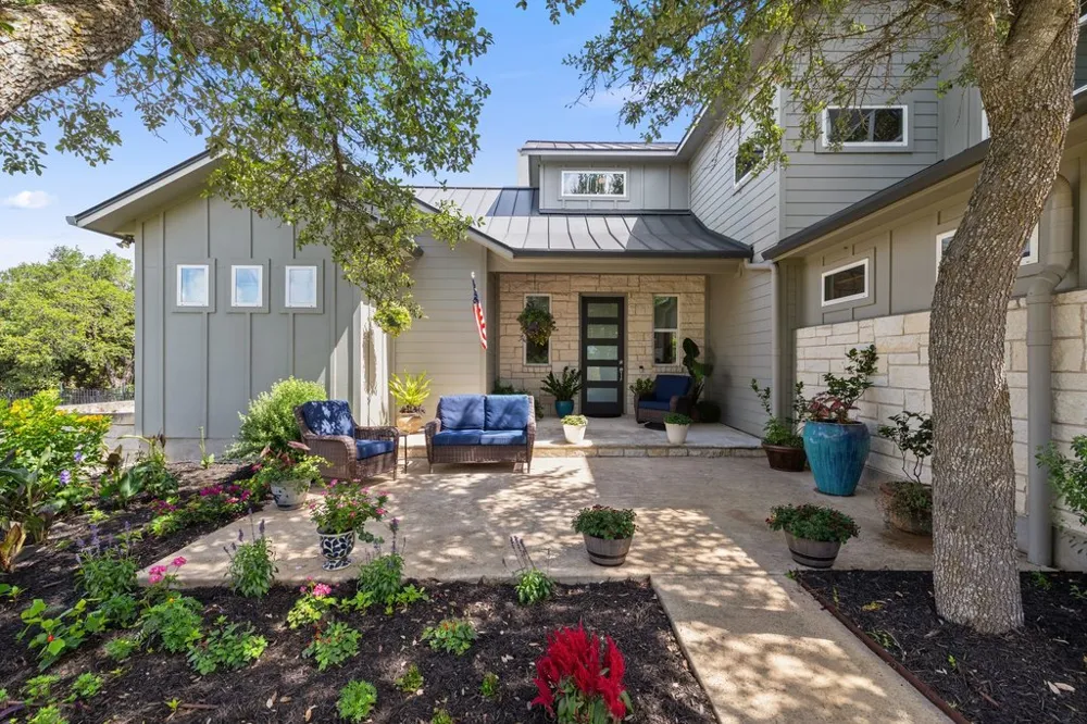 409 Dos Lagos Dripping Springs, TX 78620