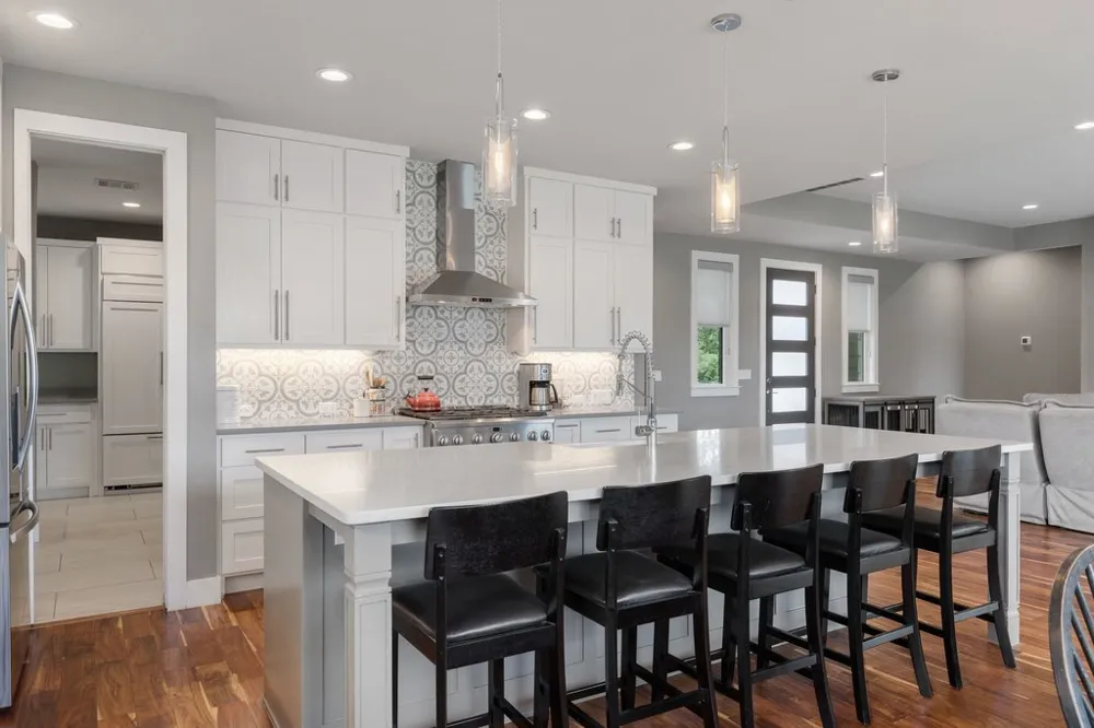 409 Dos Lagos Dripping Springs, TX 78620
