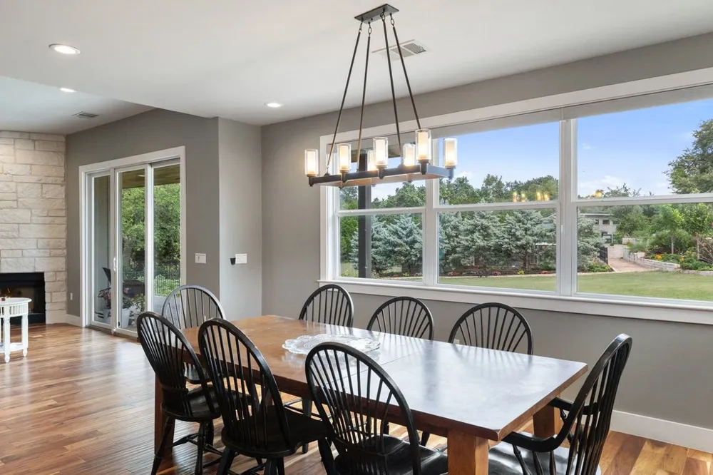 409 Dos Lagos Dripping Springs, TX 78620